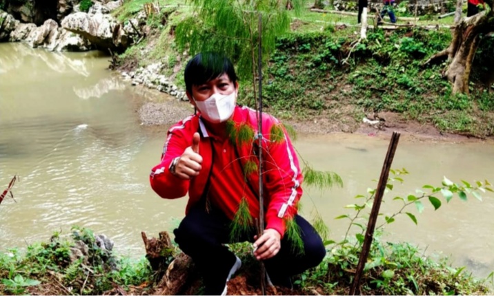 PDIP Tana Toraja Tanam 7 Ribu Pohon