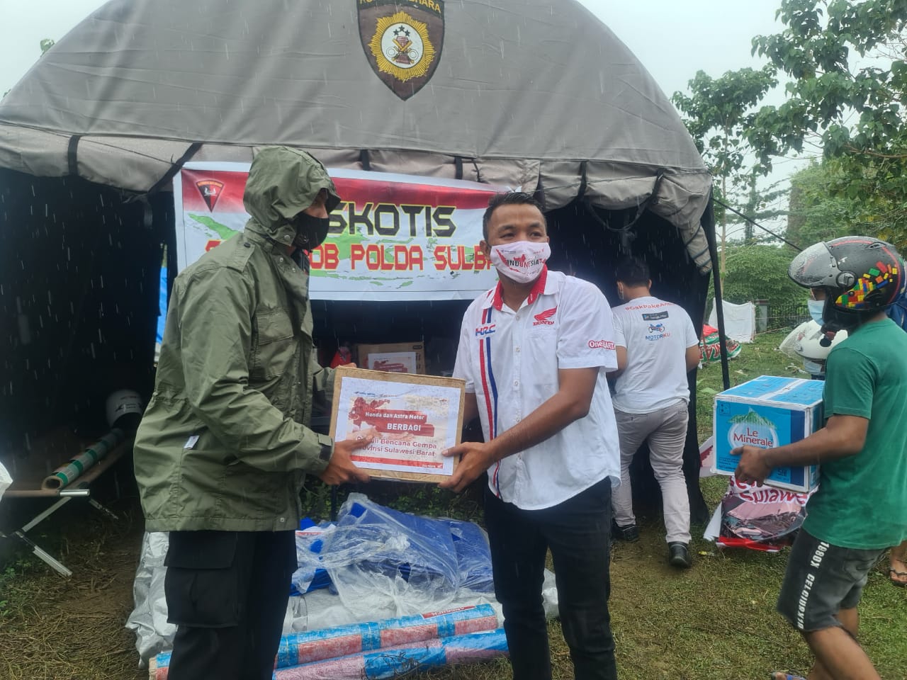 Peduli Gempa Sulbar, Asmo Sulsel Salurkan Bantuan