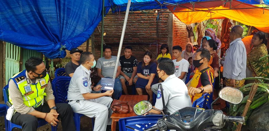 Jasa Raharja Serahkan Santunan Korban Sriwijaya Air