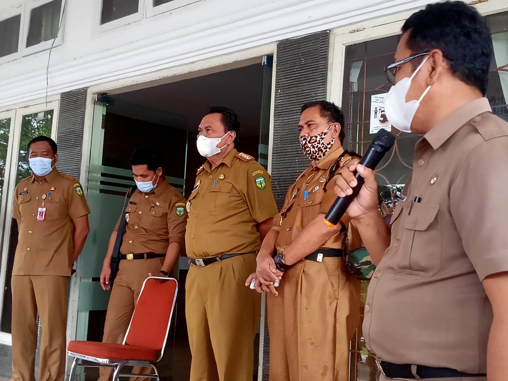Sekkab Lepas Tim Relawan Kemanusiaan Pemkab