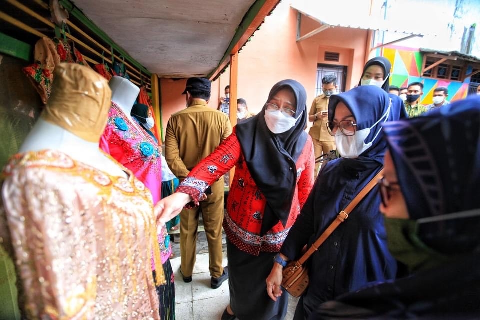 Pesanan Lesu,  Modal pun Habis Terpakai