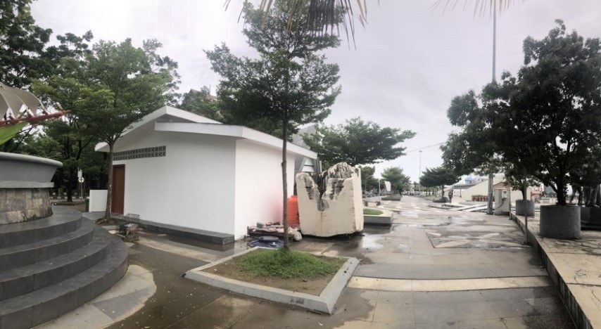wc umum di dalam lokasi anjungan Pantai Losari