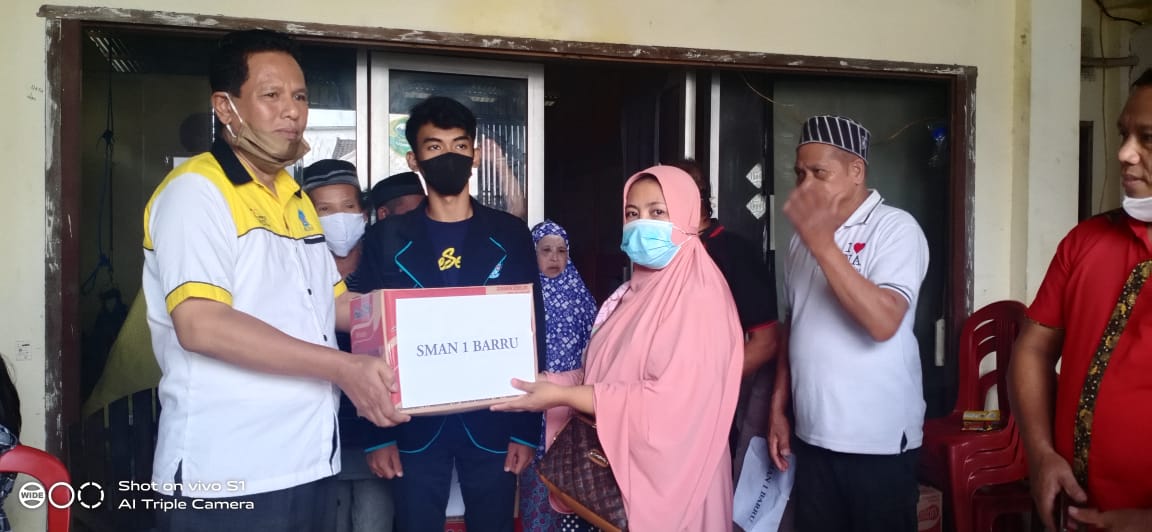 SMABAR Bantu Korban Gempa Sulbar