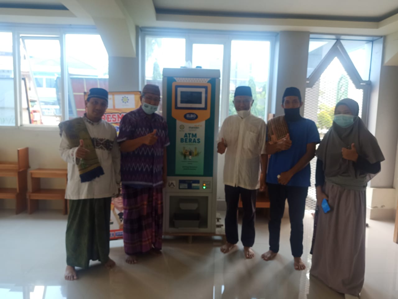 Duafa Bisa Ambil  Empat Liter Tiap Hari Rabu