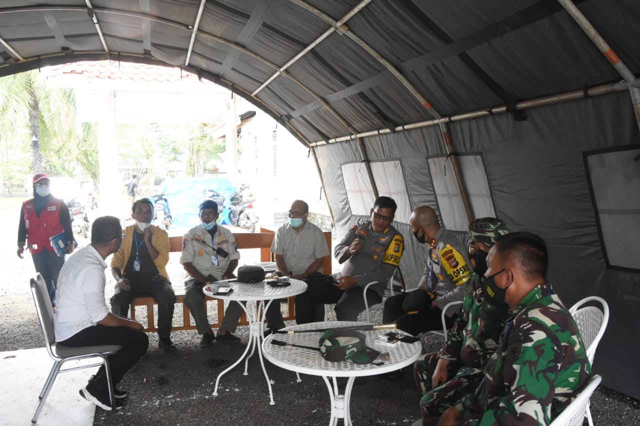 Bupati Kaswadi Pimpin Distribusi Bantuan