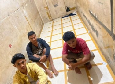 Ditegur Berboncengan Tiga, Nekat Tikam Petugas