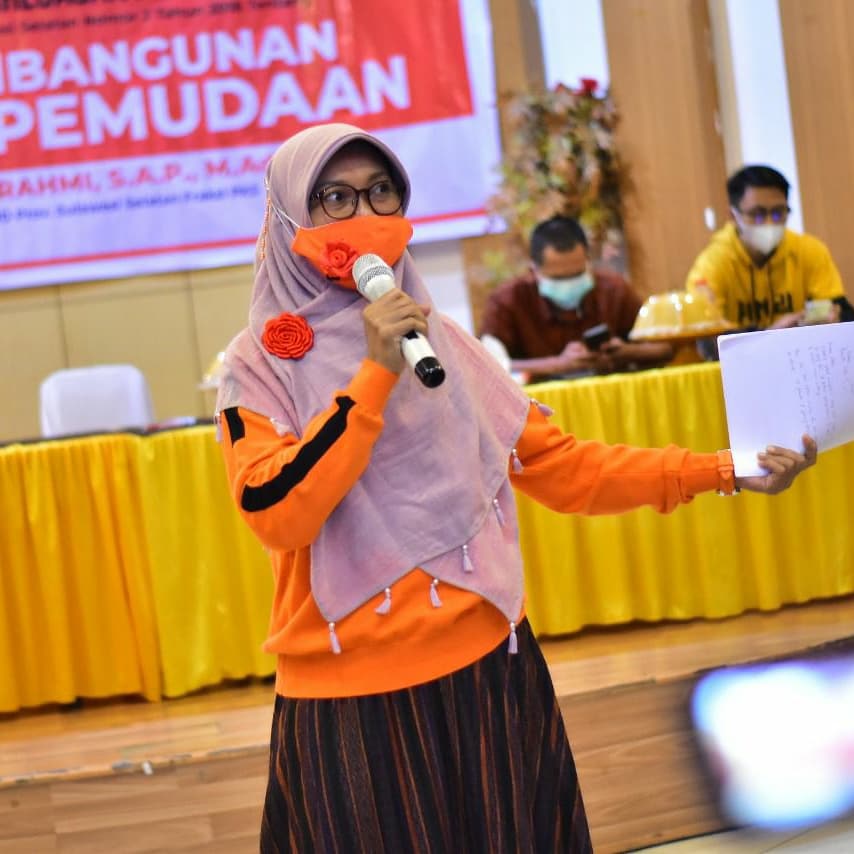 Sri Rahmi Sosialisasi Perda Pembangunan Kepemudaan
