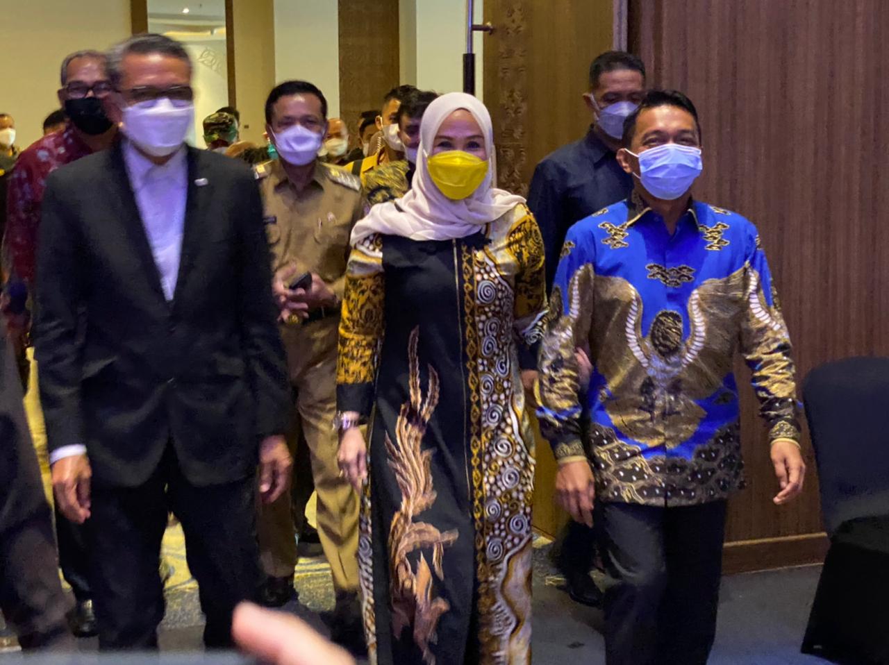 Syahar Hadiri Pelantikan Pengurus IKM dan ISA Sidrap