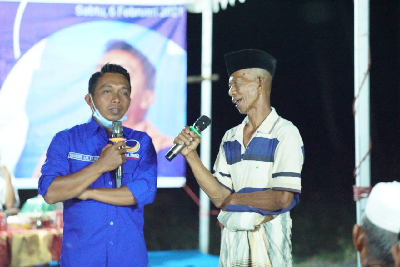 Warga Minta Syahar Perbaiki Jalan Poros Bola Bulu
