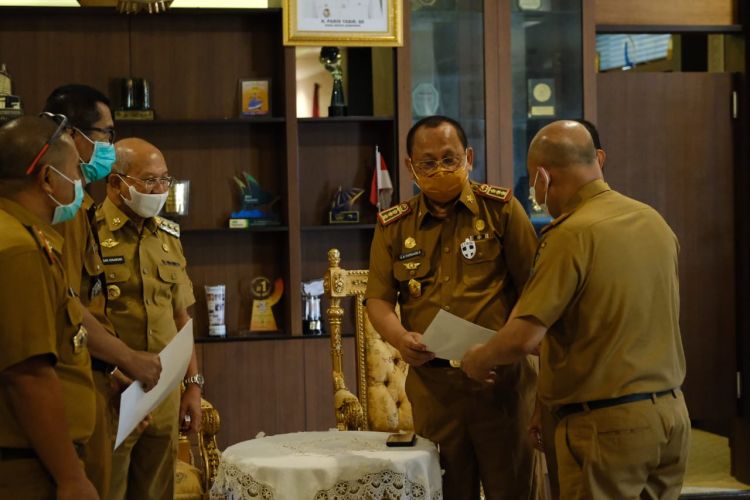 Bupati Iksan Tunjuk Dua Pelaksana Tugas