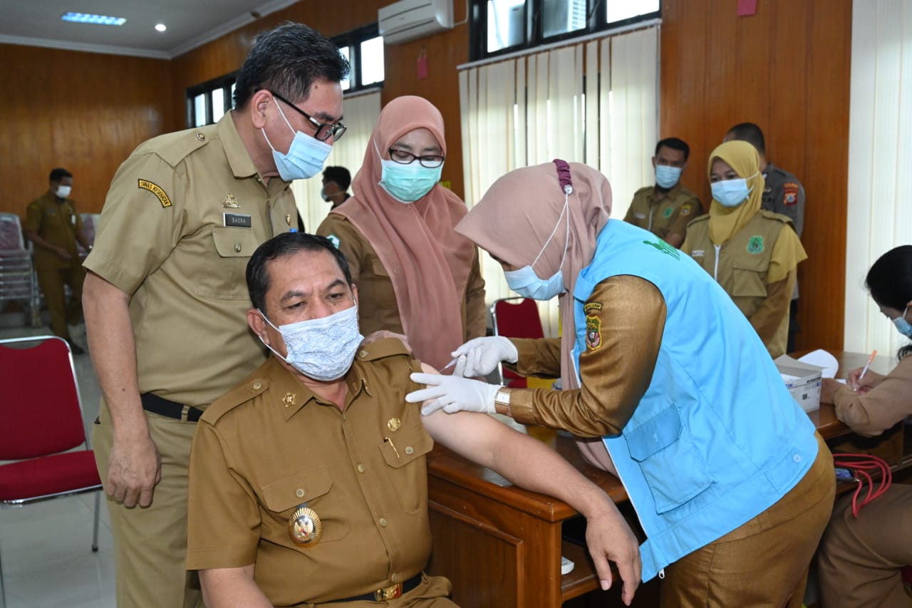Wabup dan Sekretaris MUI Vaksinasi Dosis Kedua