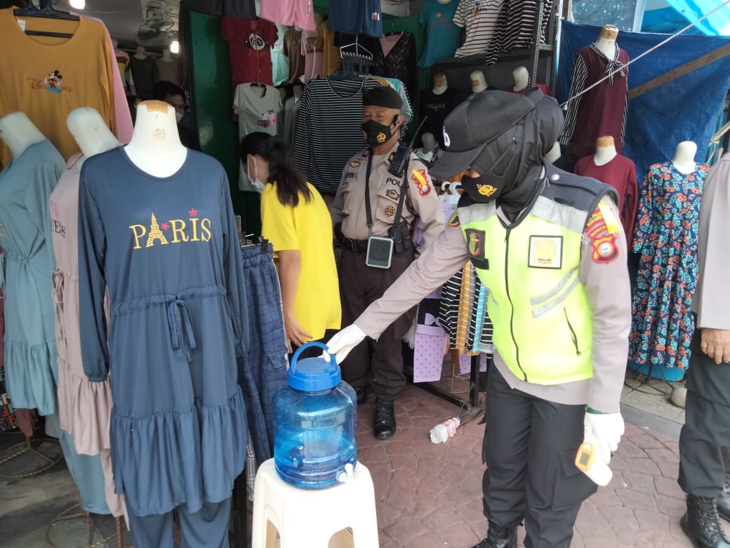 Polres Pelabuhan Makassar Gencar Berikan Edukasi Dikeramaian