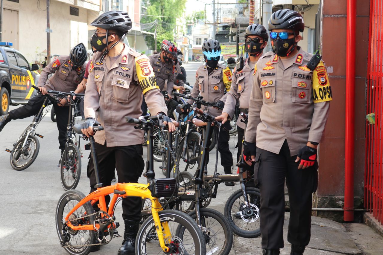 Kapolres AKBP Kadarislam Berikan Pengamanan Imlek Dengan Patroli Sepeda