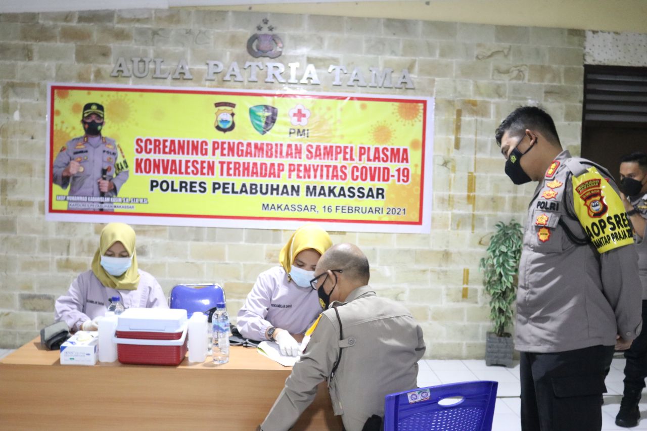 Personel Polres Pelabuhan Makassar Screaning Sampel Plasma Konvalesen
