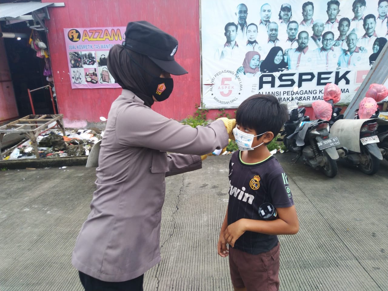 Polres Pelabuhan Makassar Gelar Operasi Yustisi Prokes dan Vaksinasi
