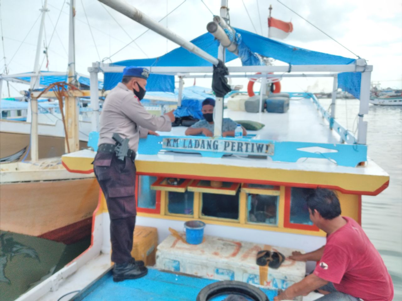 Satpolair Polres Pelabuhan Makassar Gelar Patroli dan Imbau Prokes