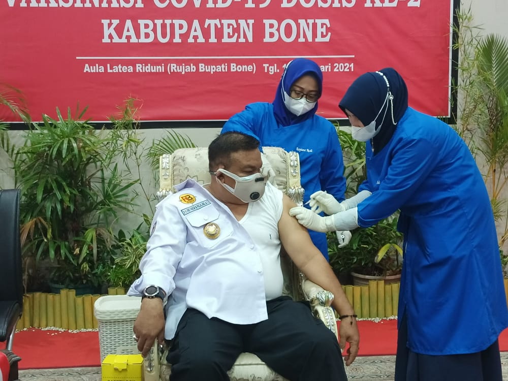 Andi Fahsar Jalani Vaksinasi Dosis Pertama