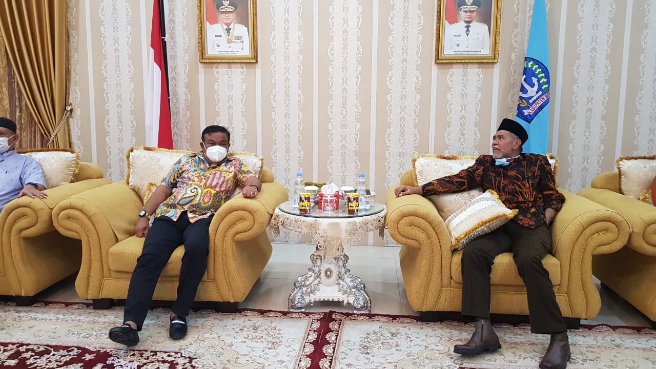 Dekan FISIP Unhas Temui Bupati Bone, Bahas Dies Natalis dan Education Center