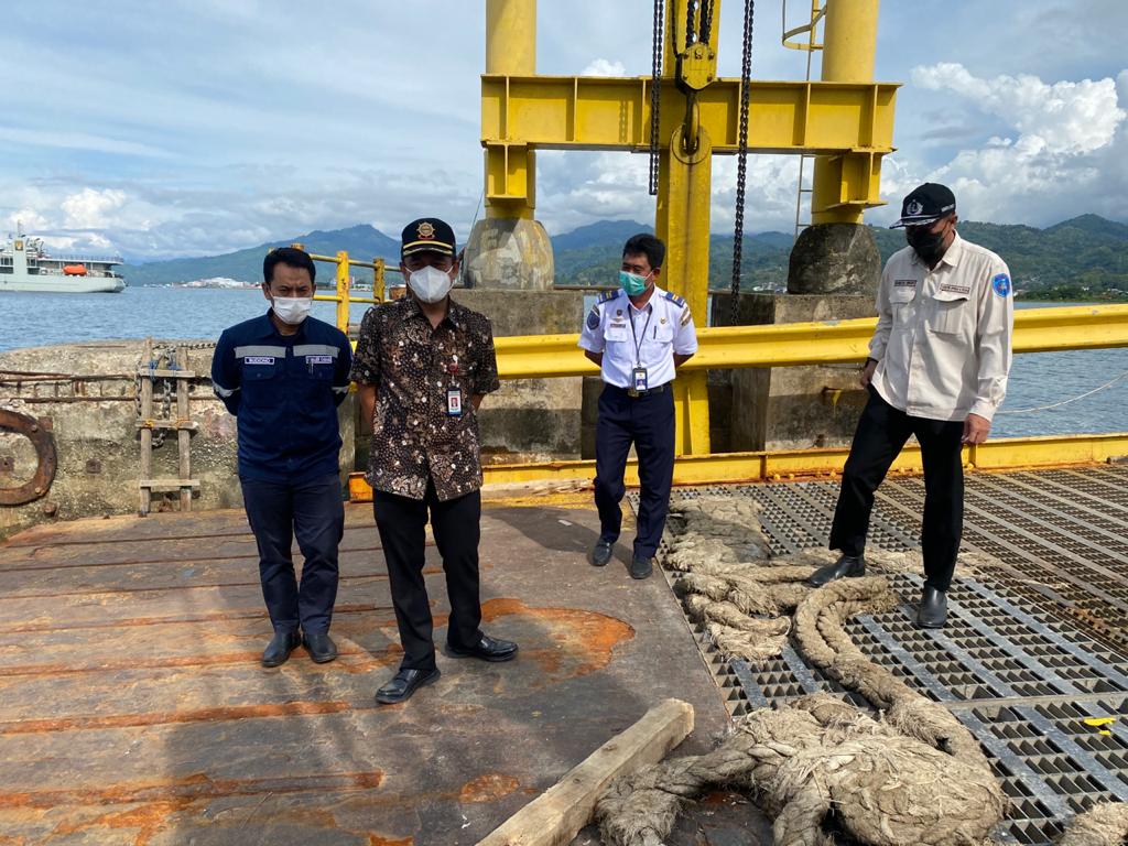 Khoiri Soetomo Tinjau Kondisi Pelabuhan Ferry Simboro