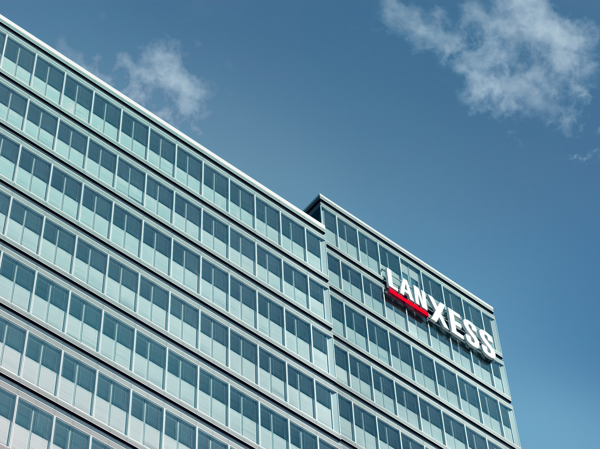 LANXESS Selesaikan Akuisisi Terbesar Kedua