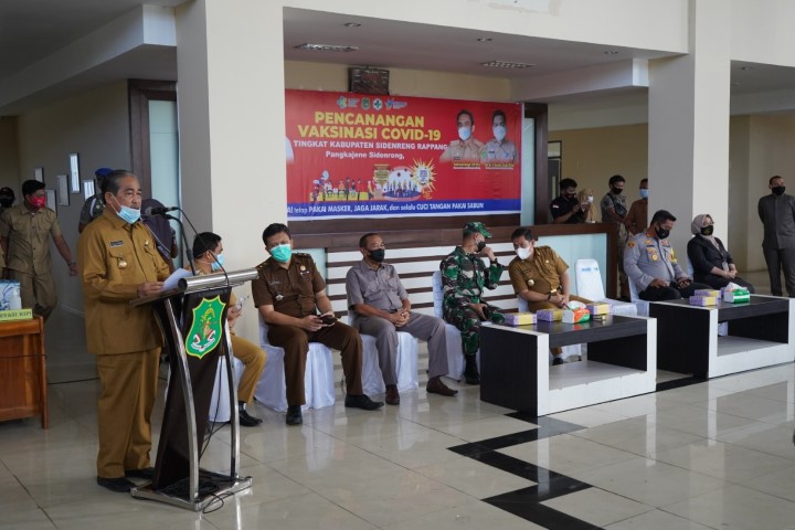 Dollah Canangkan Vaksinasi Covid-19