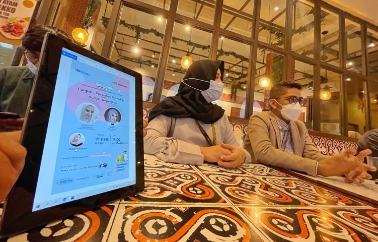 Webinar Tampil Memukau dengan Budget Terjangkau