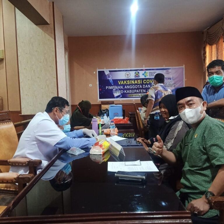 39 Anggota Dewan Takut Divaksin
