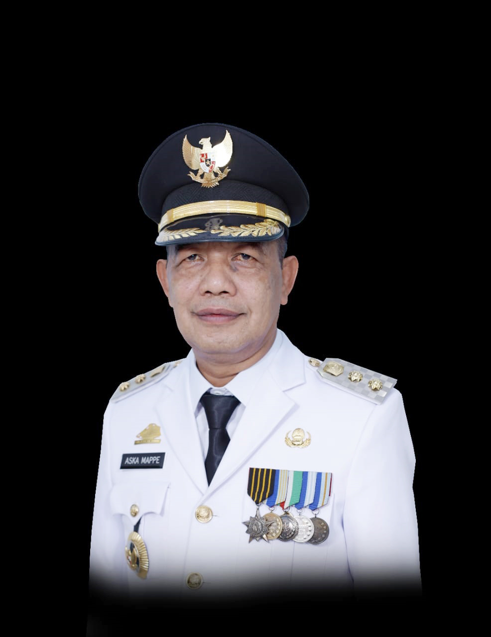 Wabup Pakai Adat Bugis Sambut HUT Sulsel