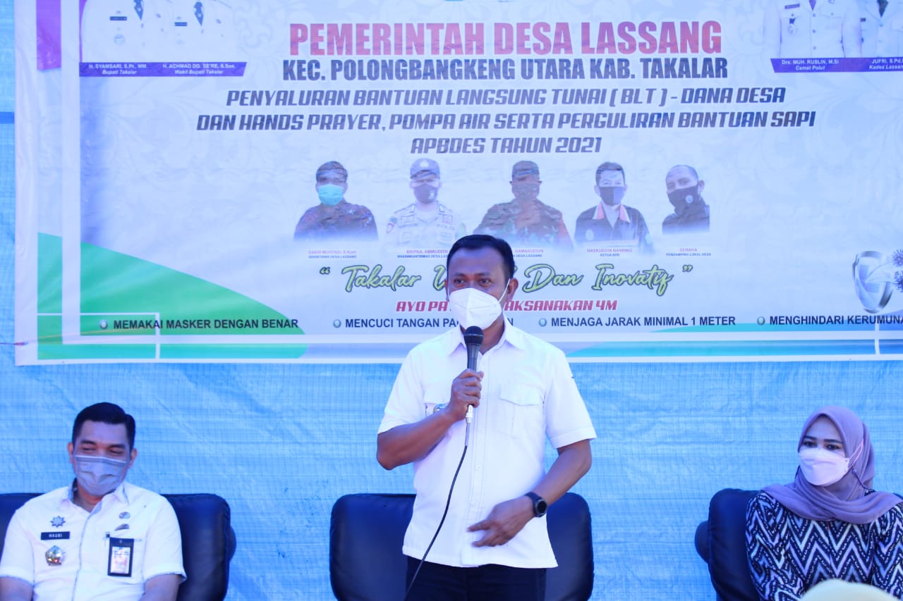Bupati Takalar Serahkan BLT DD di Sejumlah Desa