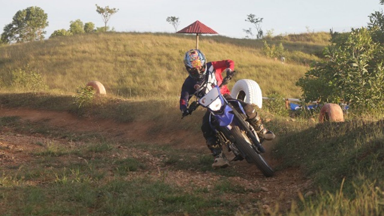 Legenda Balap Motor Sambangi Soppeng
