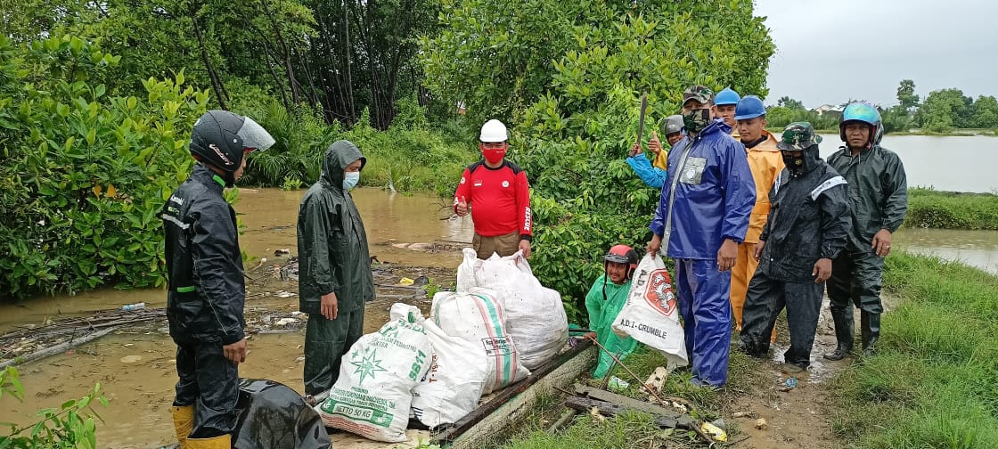 Semen Tonasa Kembali Adakan Bersih-bersih Kampung