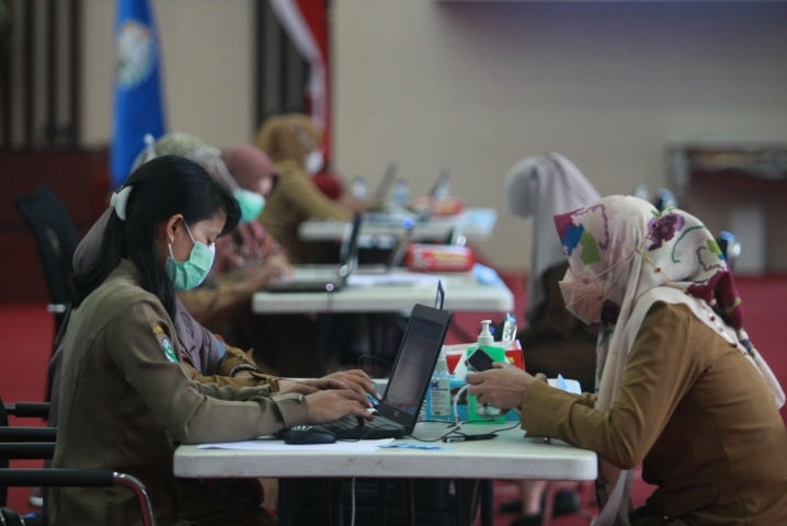 kegiatan vaksinasi yang dilaksanakan Dinas Kesehatan Sulsel