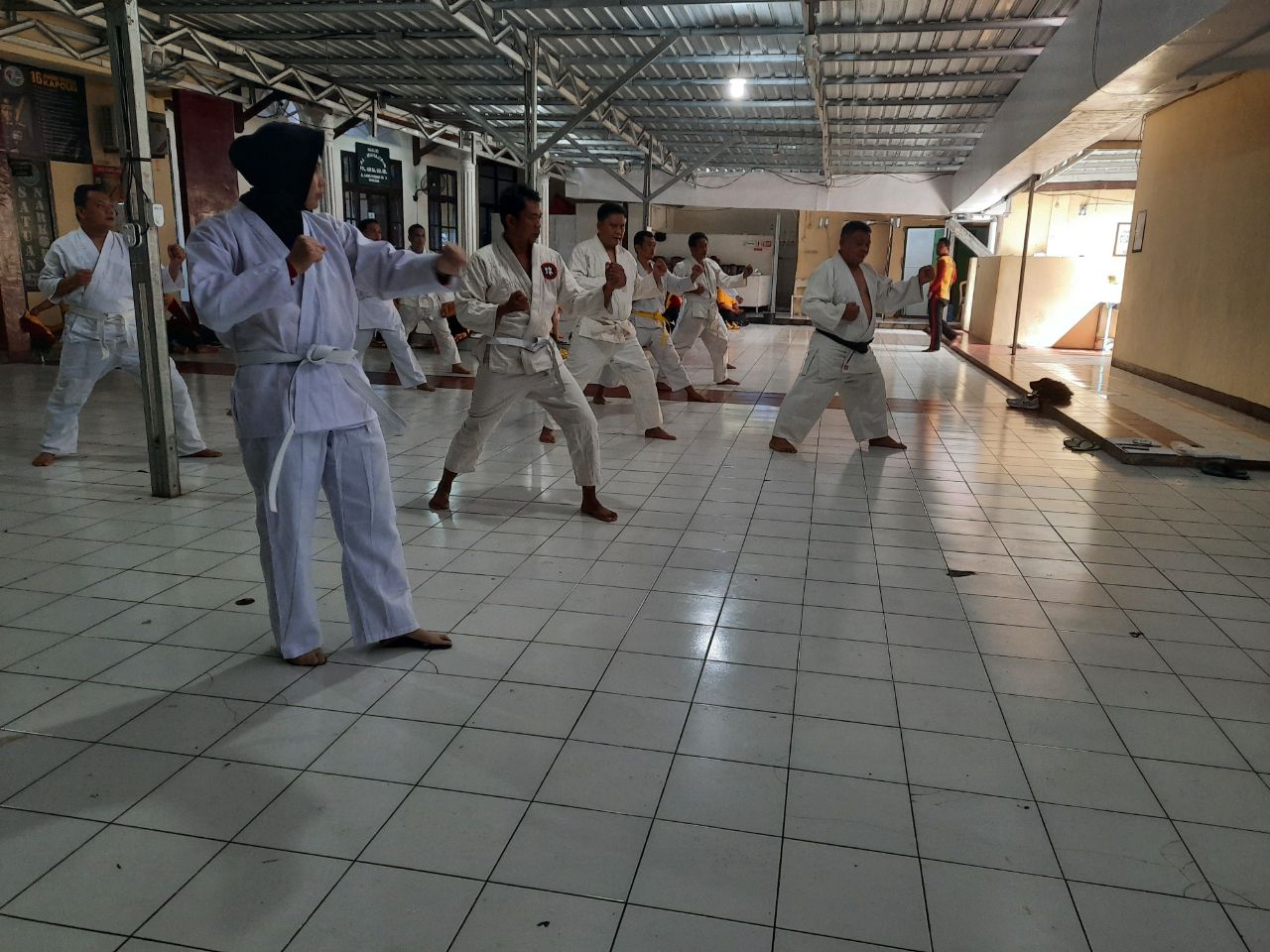 Personel Polres Pelabuhan Makassar Ujian Bela Diri Polri