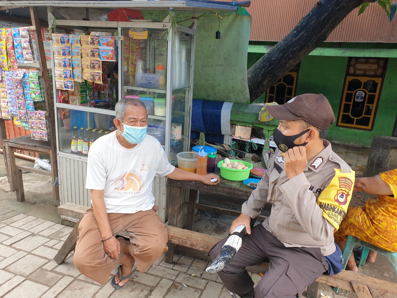 Door to door, Bhabinkamtibmas Pattingalloang Edukasi Protokol Kesehatan Warga Binaannya
