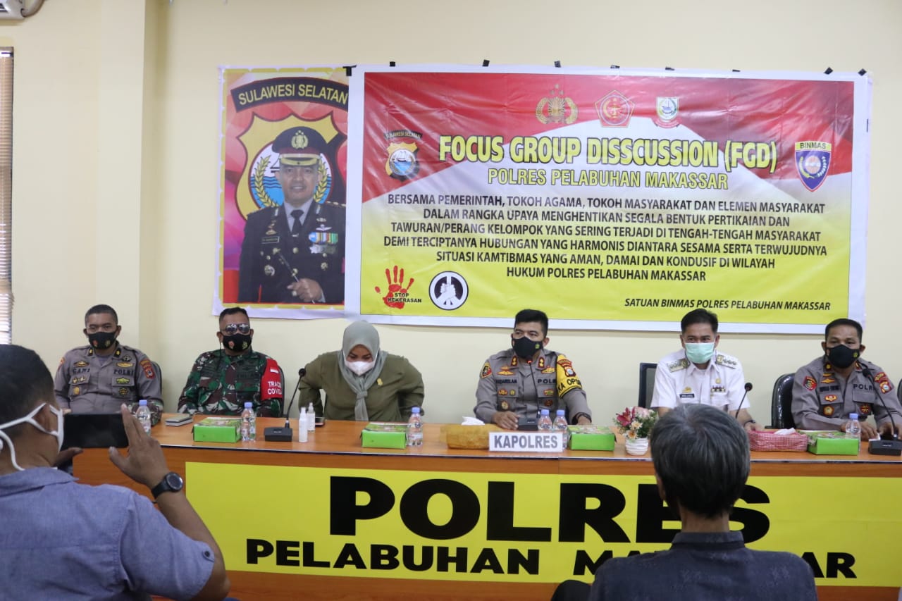 Polres Pelabuhan Makassar Gelar FGD untuk Damaikan Warga
