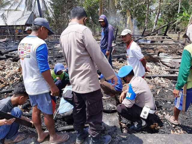 Dua Unit Rumah dan Uang Tunai Ludes Terbakar