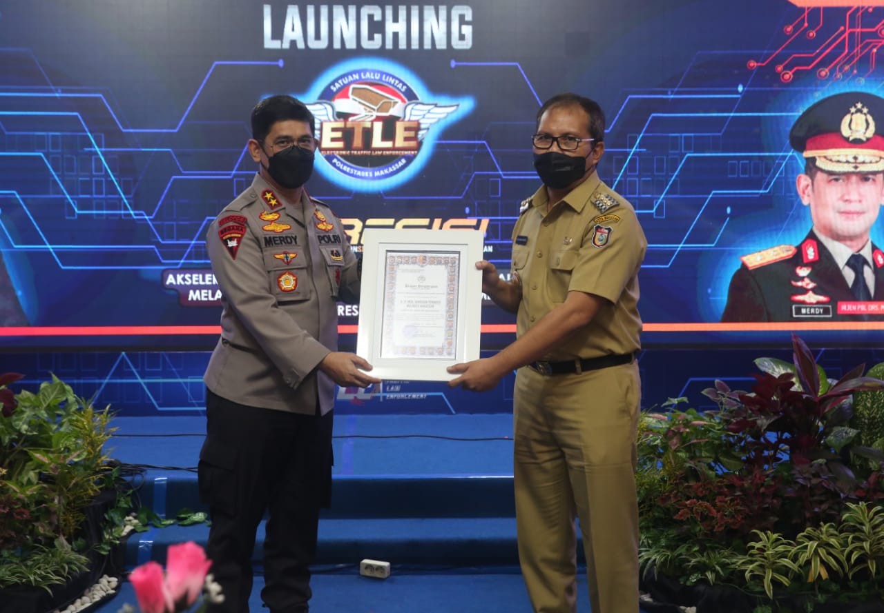 Sudah Ada di Program Smart City,  Danny Dapat Penghargaan