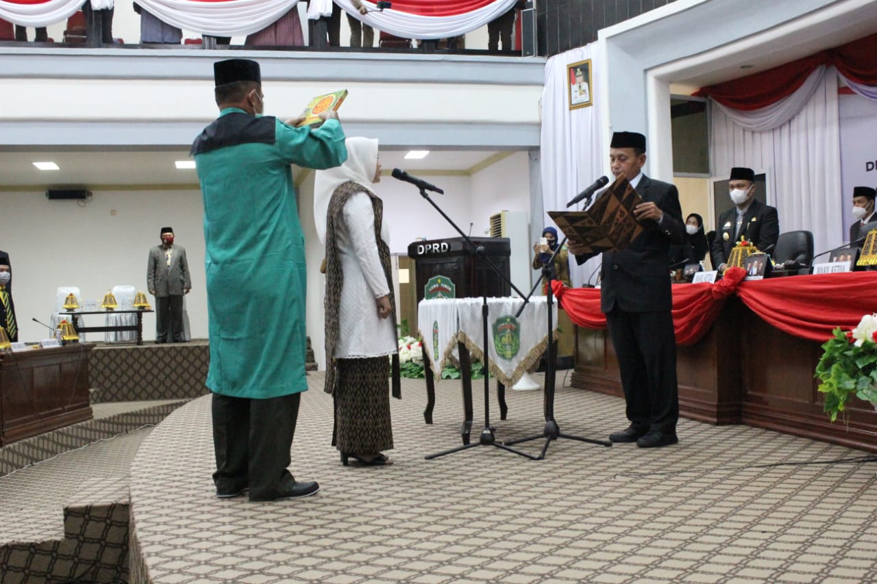 Ramna Resmi Gantikan Amran Syam