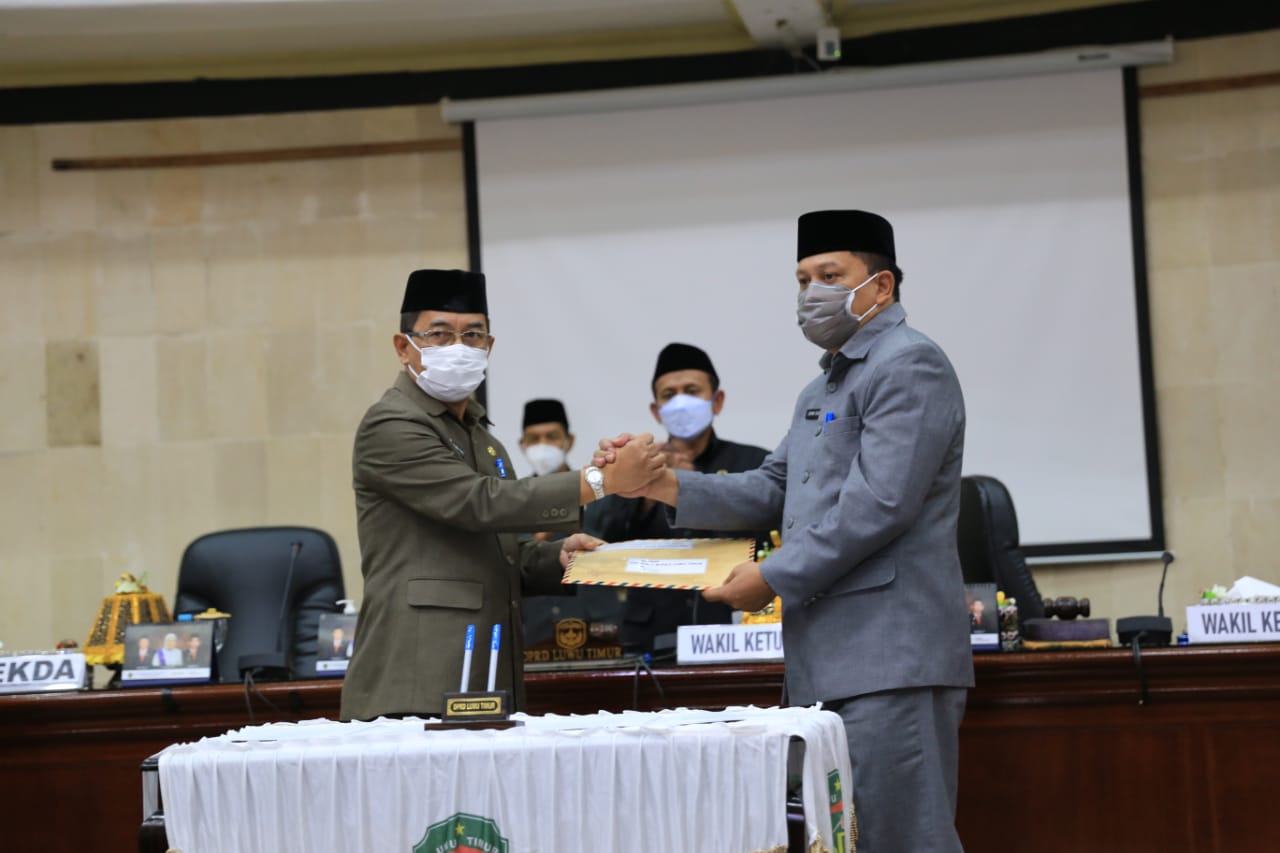 Bupati Serahkan Dua Ranperda ke DPRD
