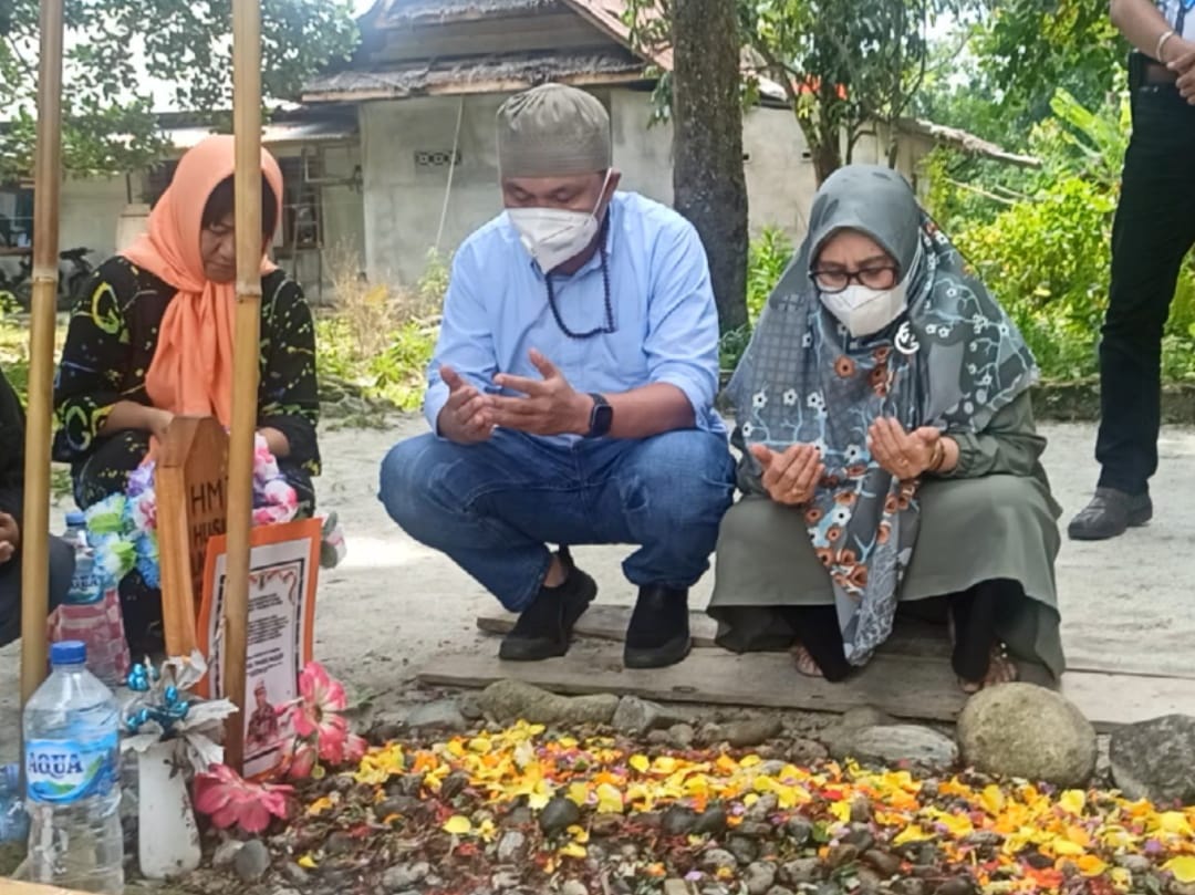 Wabup Budiman Ziarah ke Makam Husler