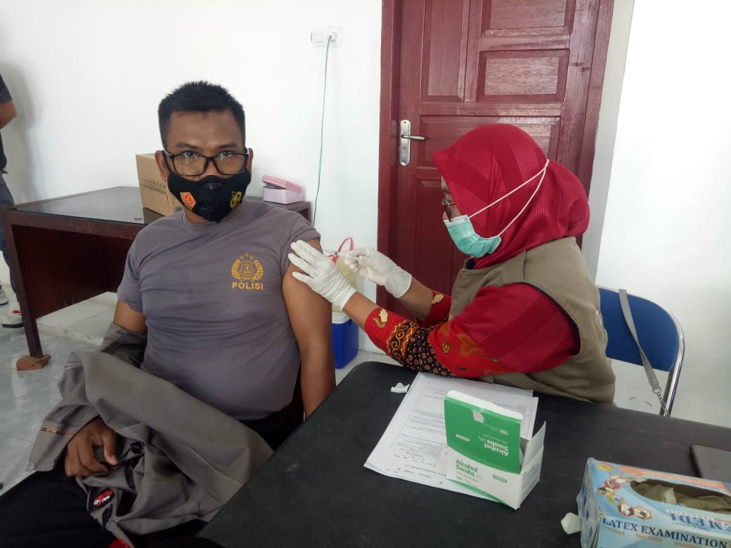 Polres Gelar Vaksinasi Massal