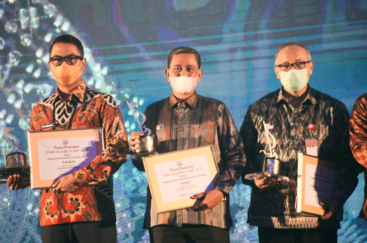 Bupati Wajo Terima Penghargaan