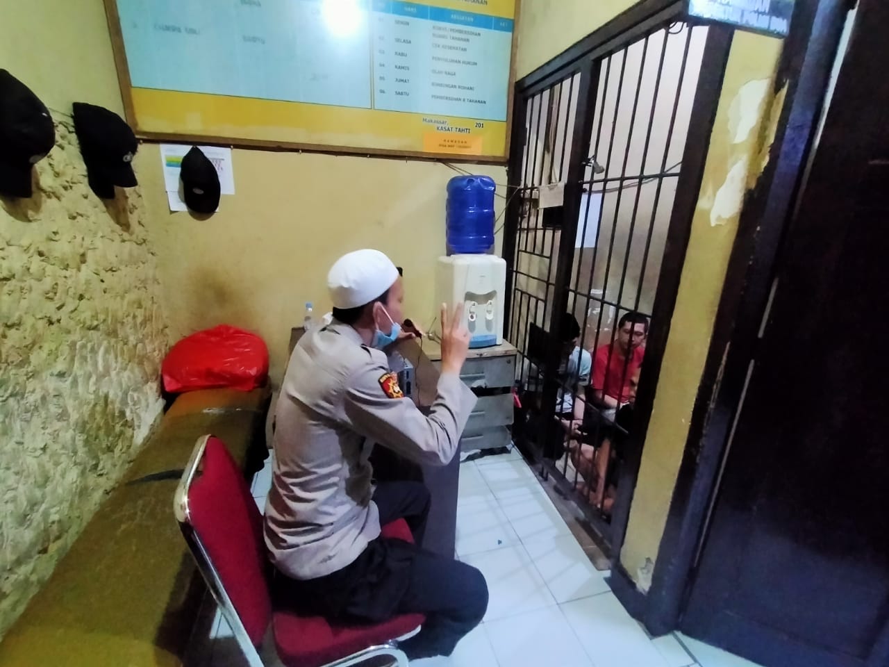 Pembinaan Mental Para Tahanan, Satbinmas Polres Pelabuhan Makassar Gelar Tausyiah Agama