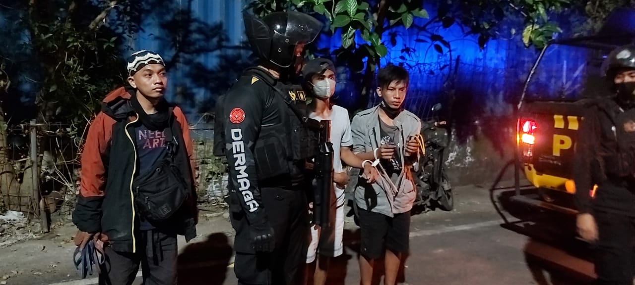 Dua Pemuda Diamankan Polres Pelabuhan Gegara Bawa Ketapel dan Anak Panah
