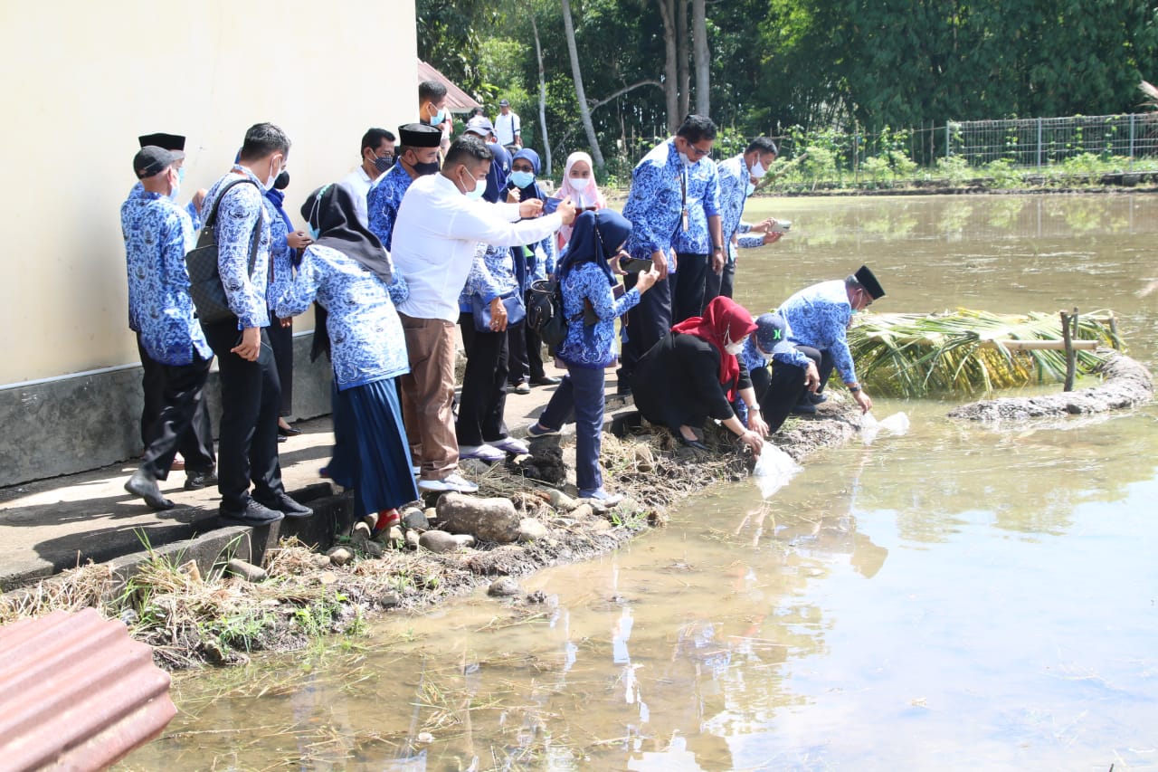 Bupati Kaswadi Canangkan ASE BALE ITIK