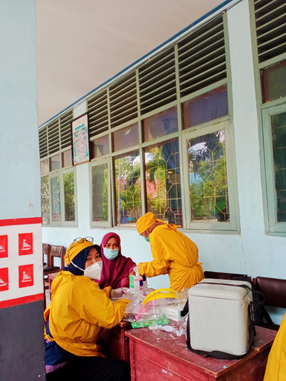 Ratusan Guru Ikut Vaksinasi Covid-19