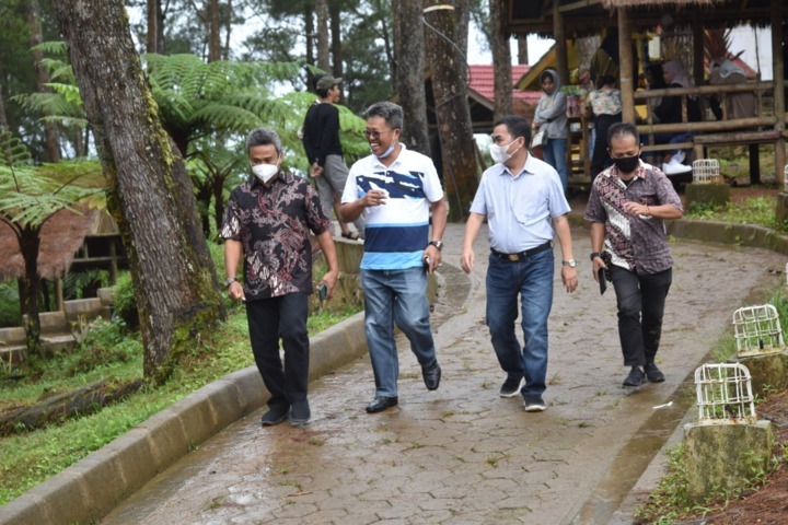 JRM Dampingi Plt Gubernur Sulsel Minum Kopi di Pango-Pango