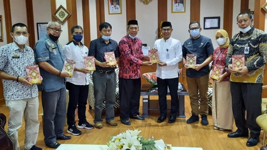 Gerakan Wakaf Satu Guru, Satu Kitab Suci Al-Qur’an