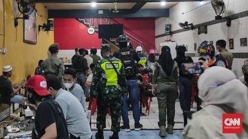 TNI dan Polisi Bubarkan THM