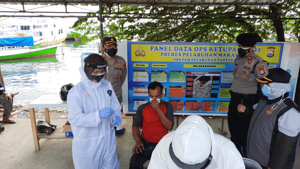 Kapolres Pelabuhan Makassar Cek Pengamanan Operasi KRYD di Pelabuhan Paotere